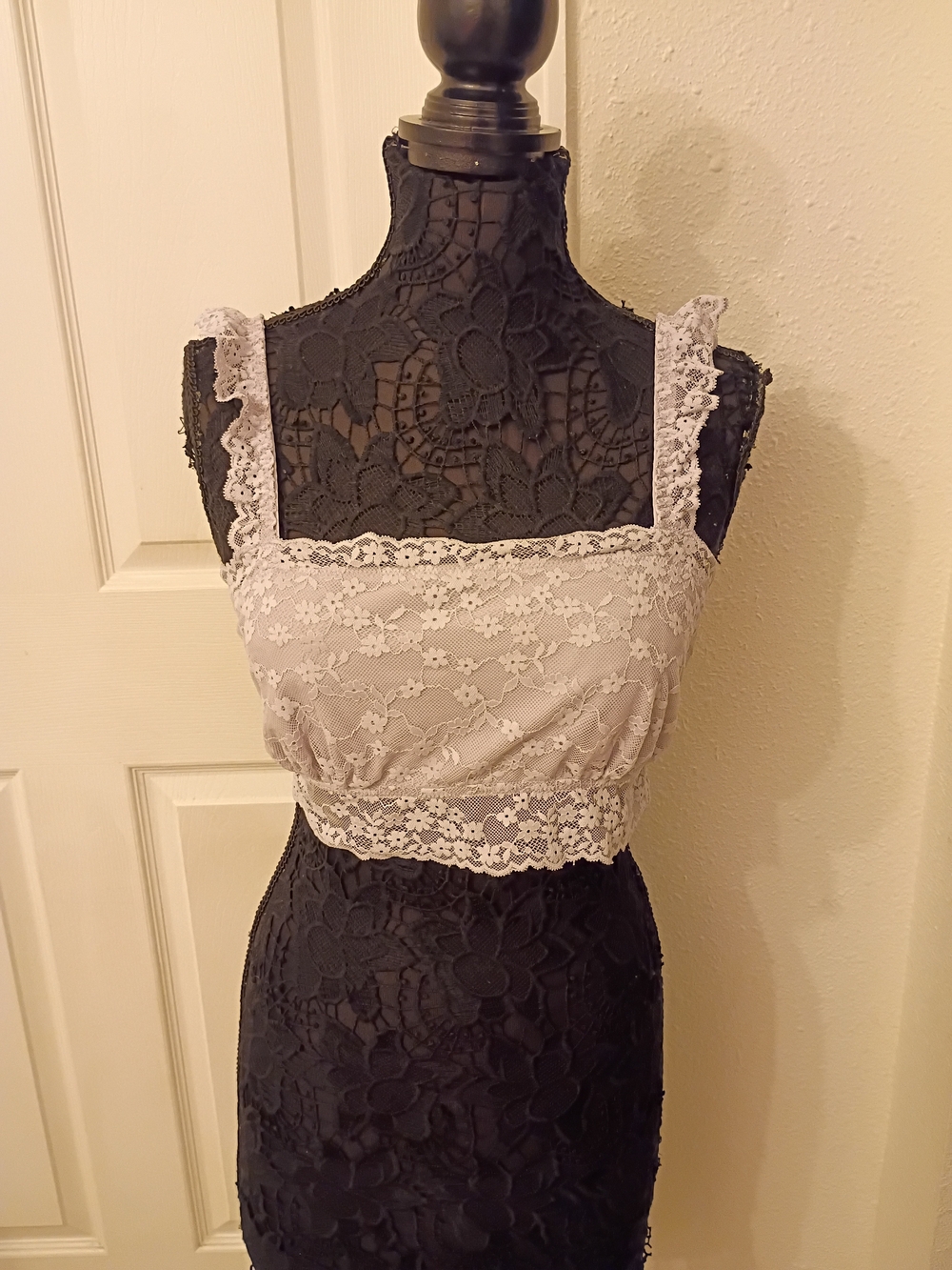 Colsie Lace Bralette in Light Gray
